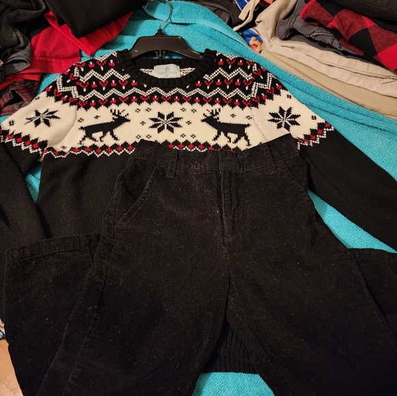 Boys Sweater and Pants - Picture 3 of 13
